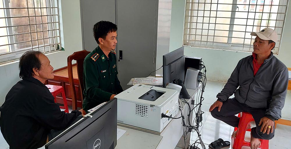 Đồng hành cùng ngư dân vươn khơi bám biển